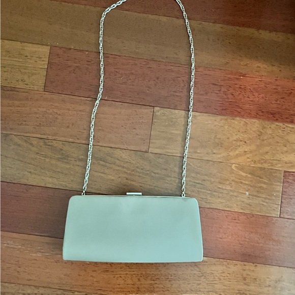 Talbots Evening Bag Clutch Purse Satin With Silver Chain Strap Beige - Picture 3 of 9